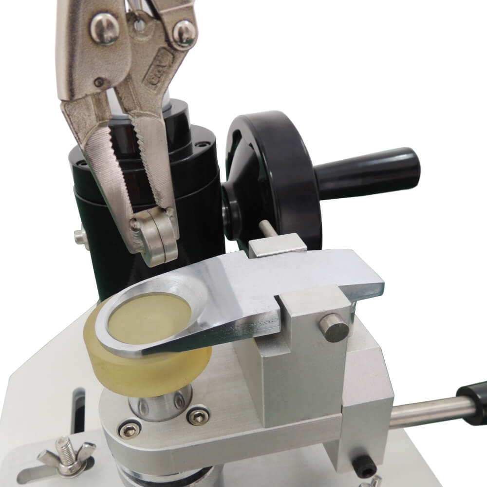 N&uacute;t-snap-pull-tester-2