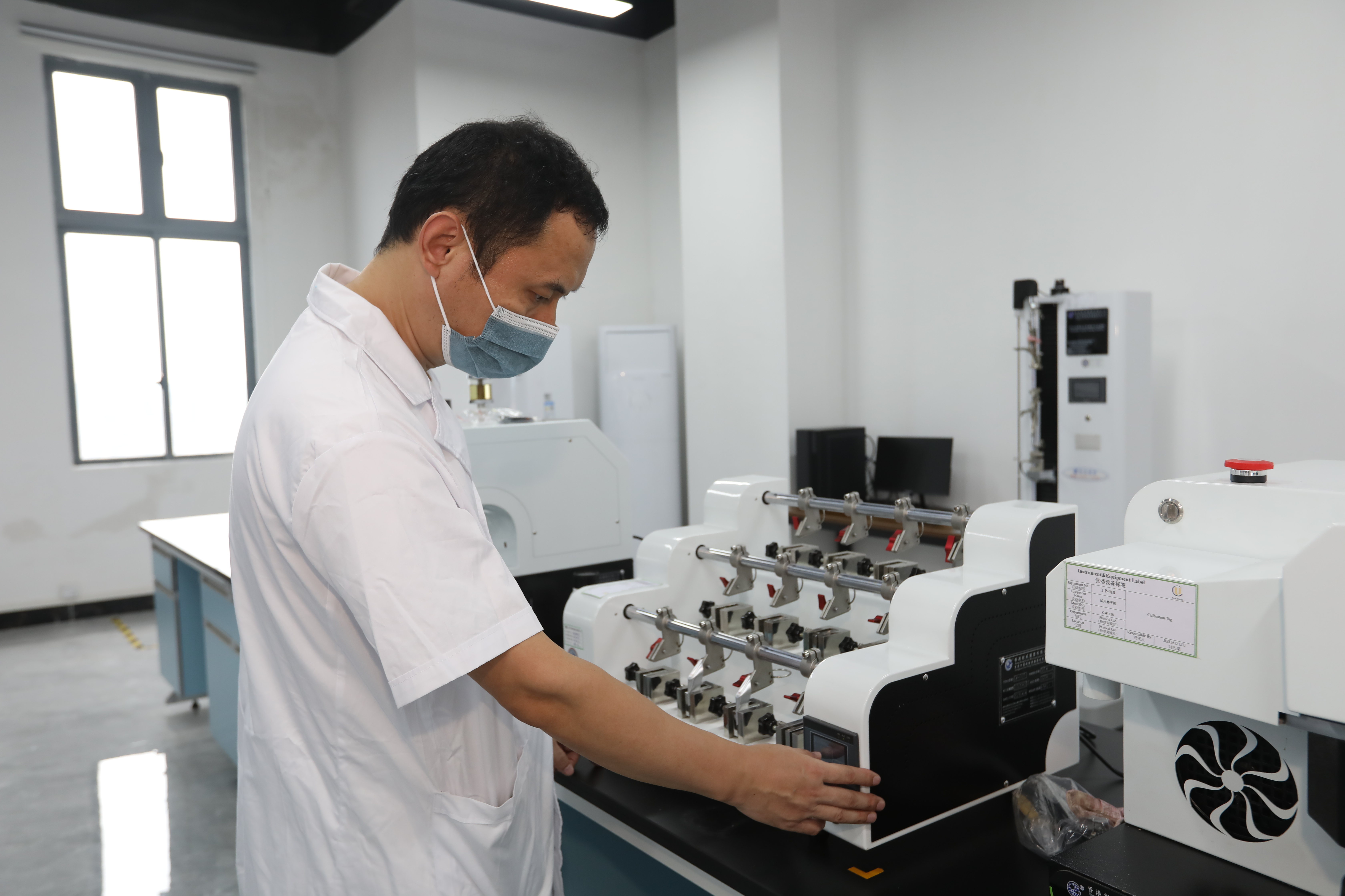 ISO 2025 Shake-Up: Thiết bị thử nghiệm cao su của bạn có sẵn sàng cho kỷ nguyên mới không?